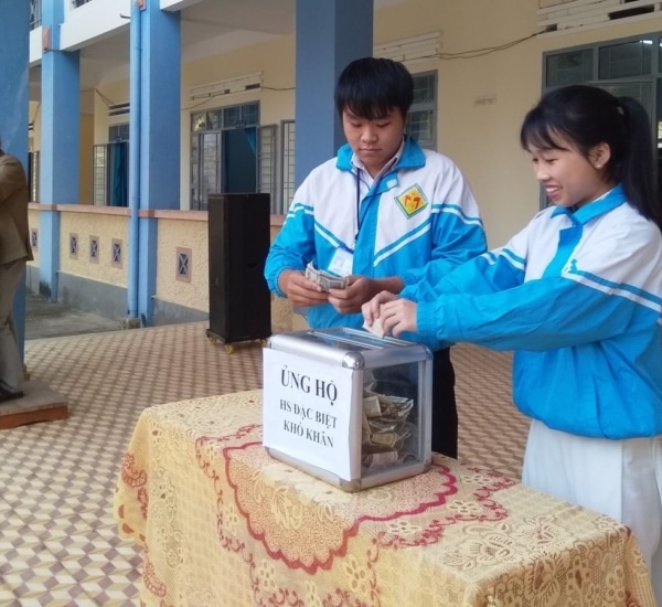 DỰ ÁN LOVE & WISDOM – TRỢ DUYÊN GIÚP ĐỠ CÁC EM HỌC SINH CÓ ĐỦ ĐIỀU KIỆN HỌC TẬP TỐI THIỂU TẠI TRƯỜNG THCS & THPT PHẠM HỒNG THÁI – XÃ IA KHƯƠL – HUYỆN CHƯ PĂH – TỈNH GIA LAI.